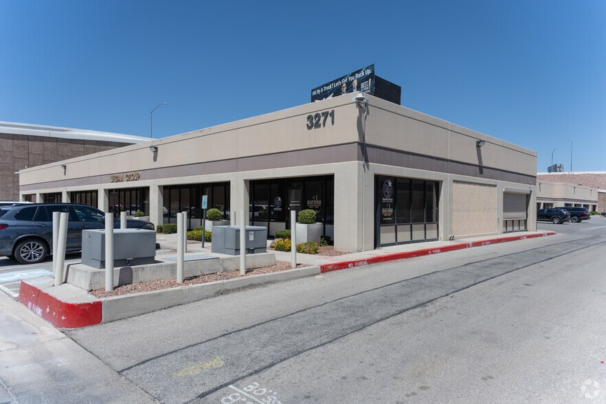 3281 Highland Dr, Las Vegas, NV for lease - Primary Photo - Image 3 of 7