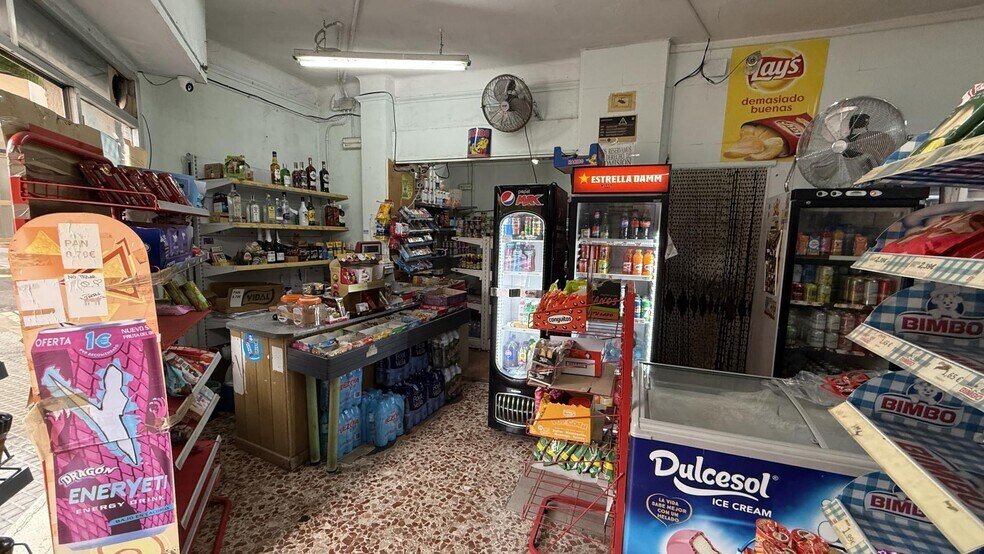 Immeuble residentiel dans Esplugues de Llobregat, Barcelona à vendre - Photo intérieure - Image 2 de 22