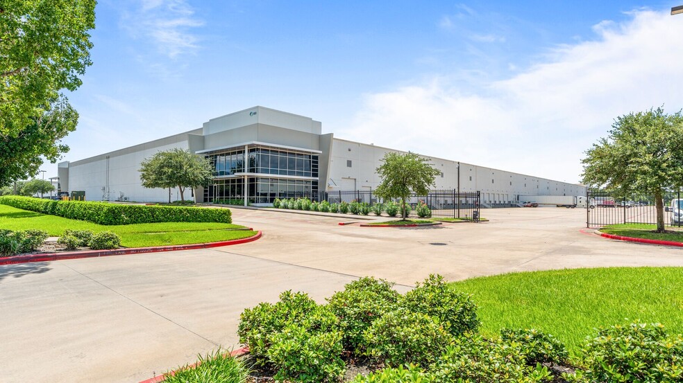 860 Greens Pky, Houston, TX for lease - Building Photo - Image 1 of 18