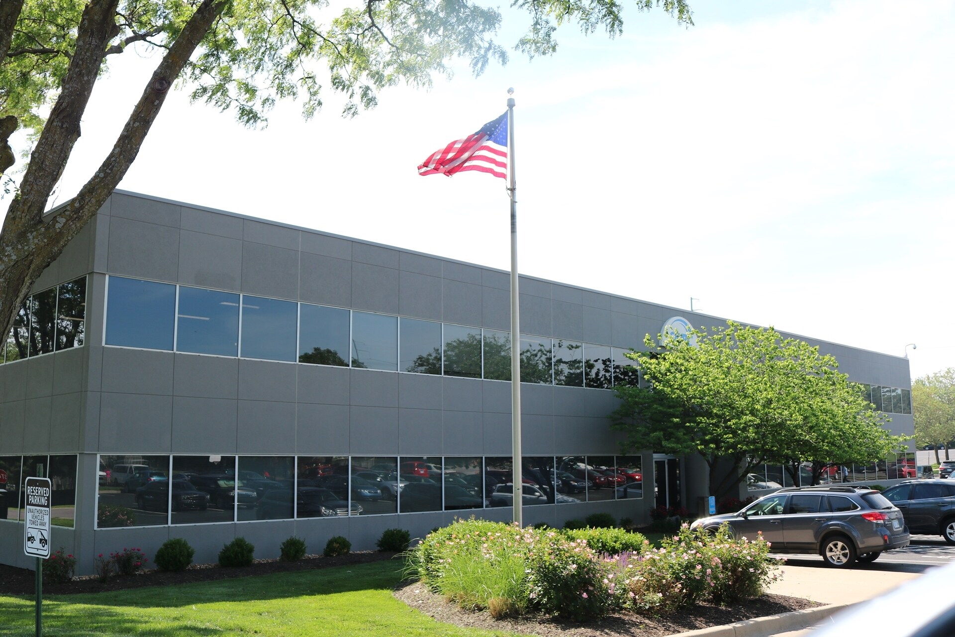 8600 Farley St, Overland Park, KS for lease Primary Photo- Image 1 of 13