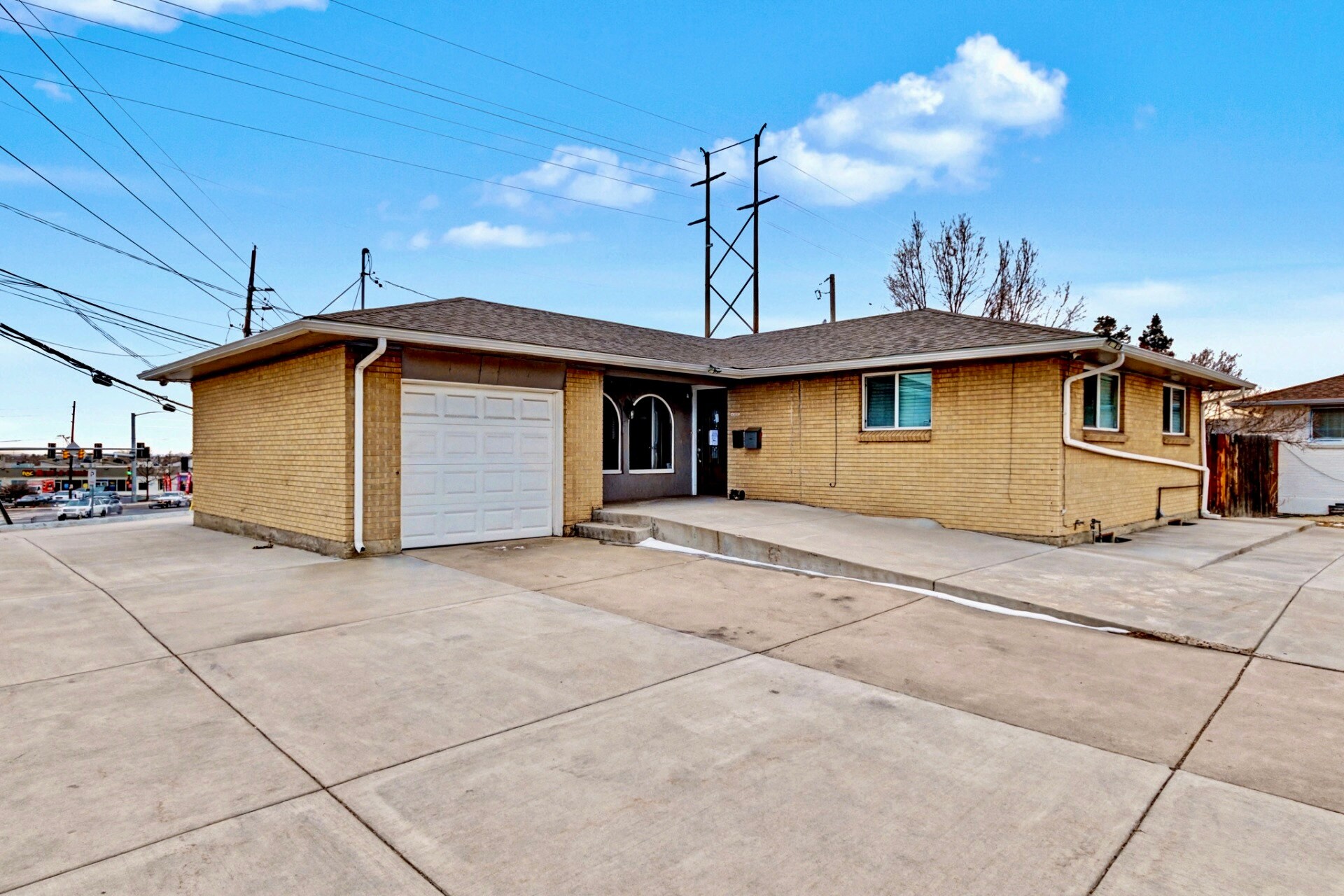 8326 Quivas Way, Denver, CO à louer Photo principale- Image 1 de 21