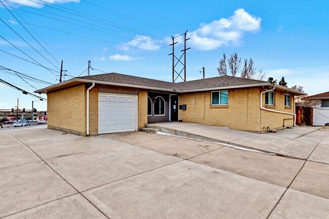 Plus de détails pour 8326 Quivas Way, Denver, CO - Bureau à louer