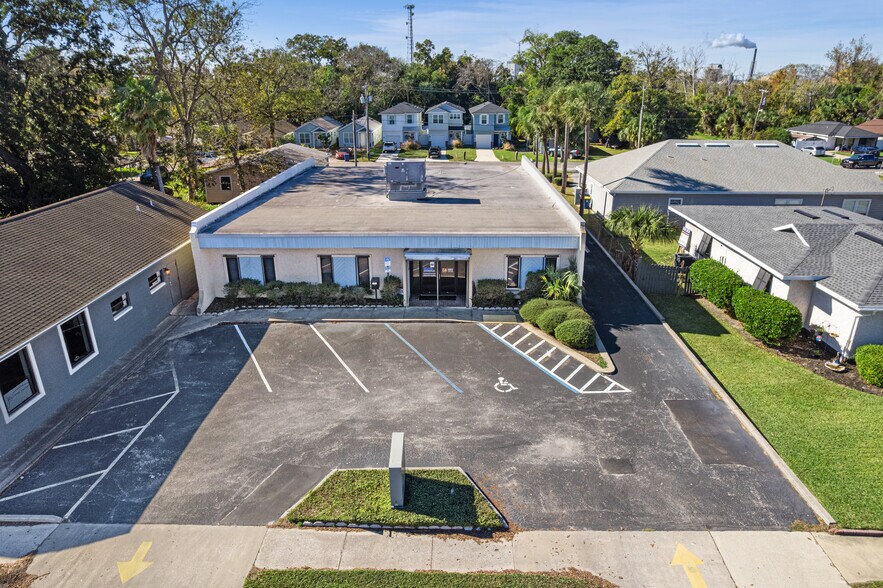 911 S 8th St, Fernandina Beach, FL à vendre - Photo du bâtiment - Image 3 de 23