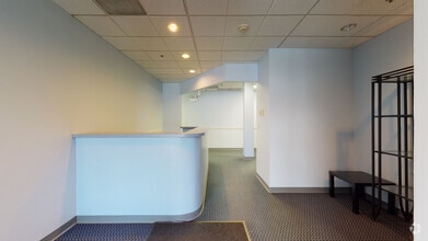 3020 Woodcreek Dr, Downers Grove, IL à louer Numérisation 3D de Matterport- Image 1 de 11