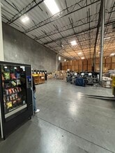 6425 S Jones Blvd, Las Vegas, NV for lease Interior Photo- Image 2 of 8