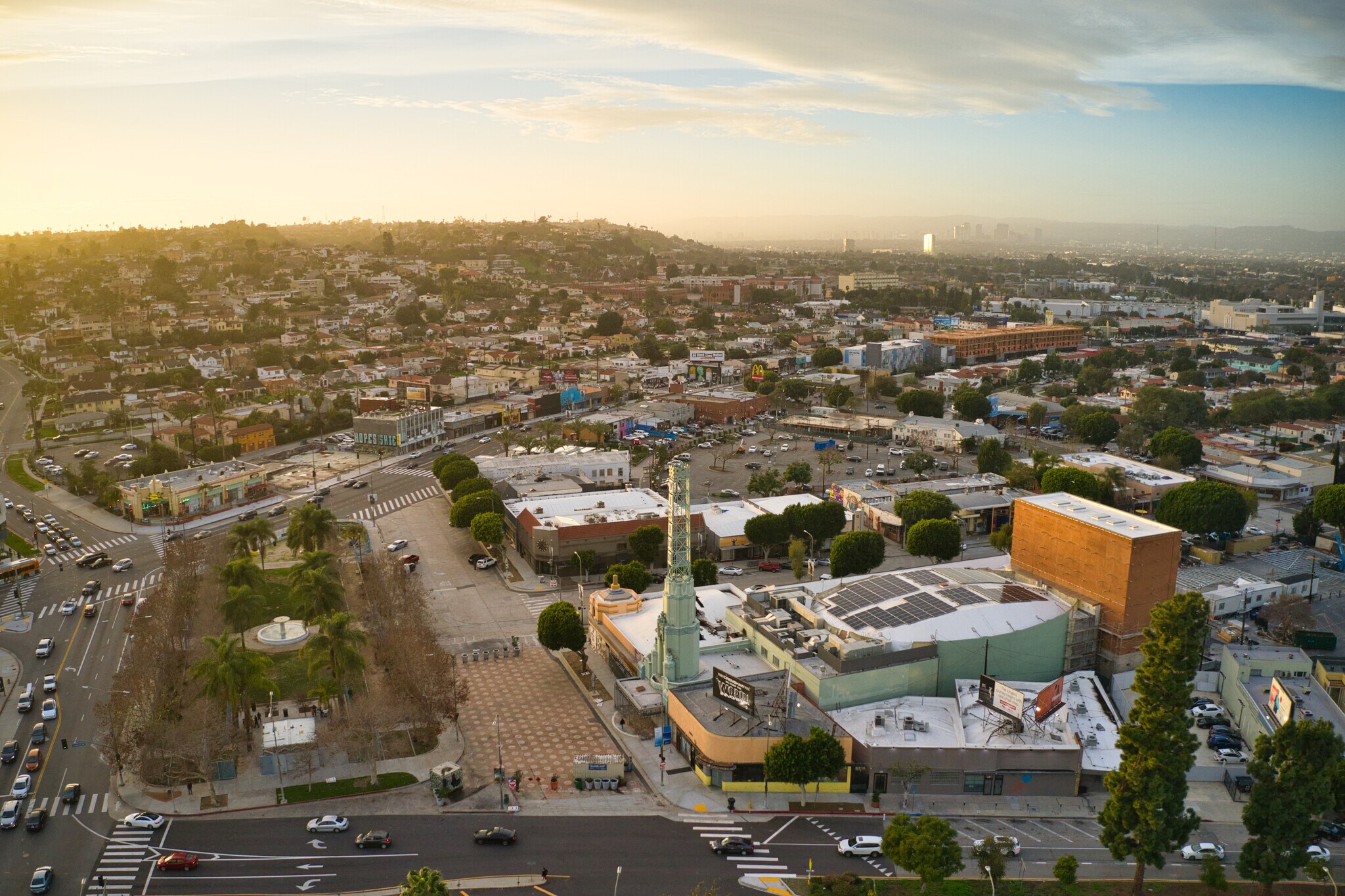 3343-3351 W 43rd Pl, Los Angeles, CA for lease Building Photo- Image 1 of 1