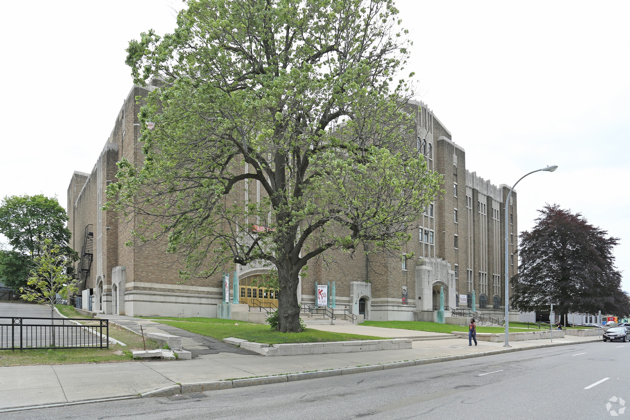 875 E Main St, Rochester, NY for lease Primary Photo- Image 1 of 22