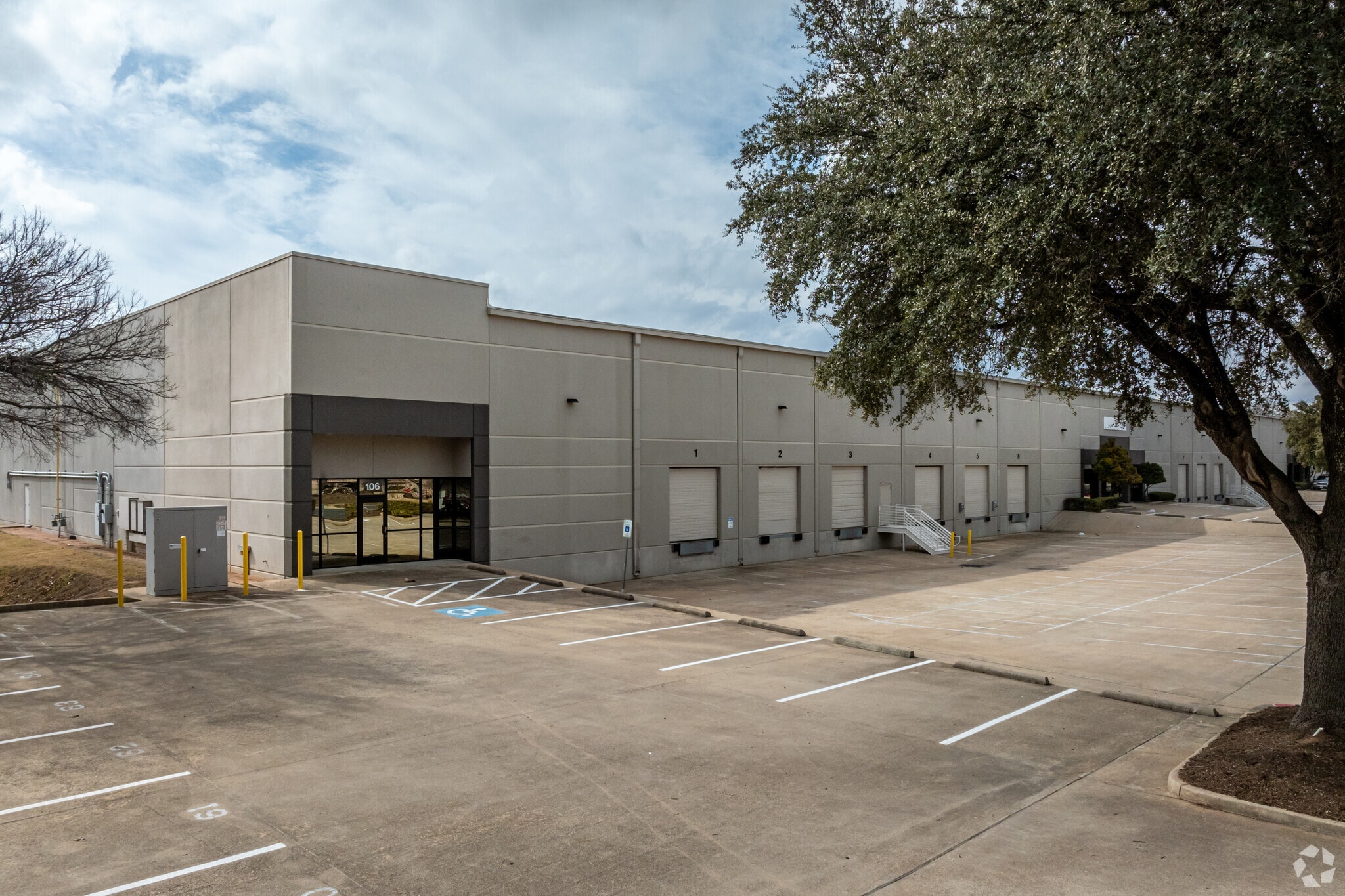 845 Interchange Blvd, Austin, TX for lease Primary Photo- Image 1 of 6