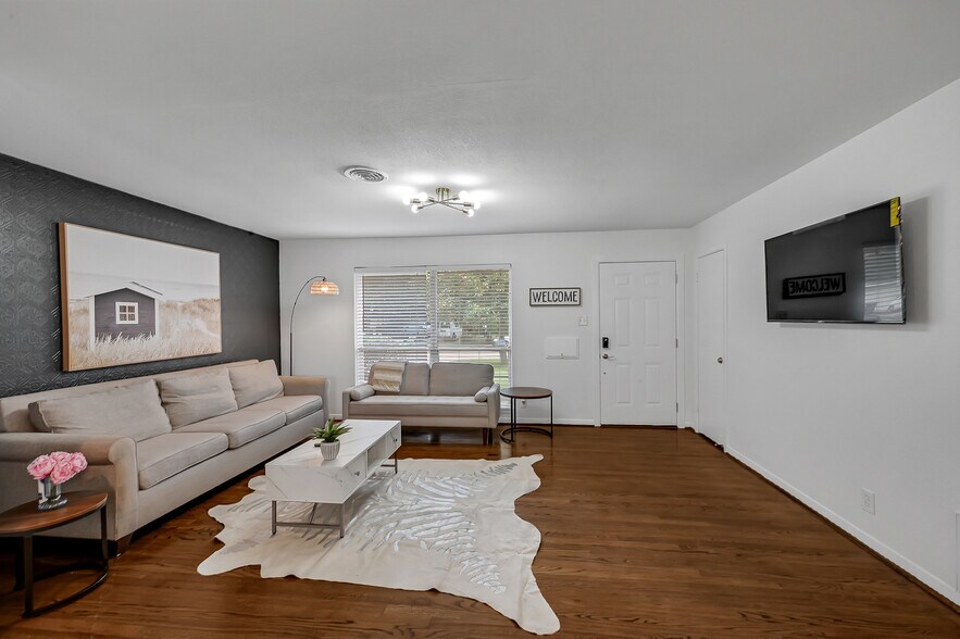 5415 Carew St, Houston, TX à vendre - Photo du bâtiment - Image 2 de 17