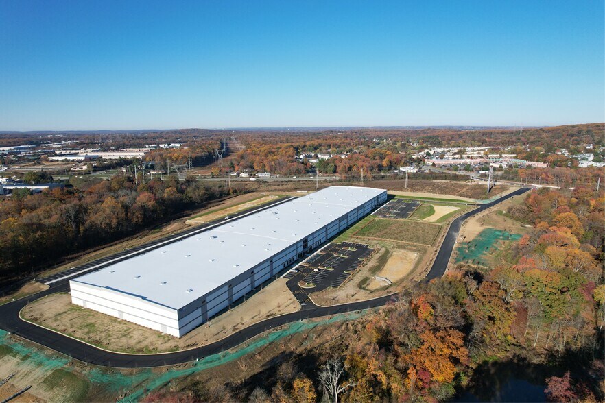 700 Dusk Run Rd, Newark, DE à louer - Photo du bâtiment - Image 2 de 7