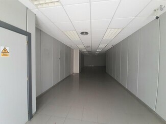 Plus de détails pour Commerce de détail à louer