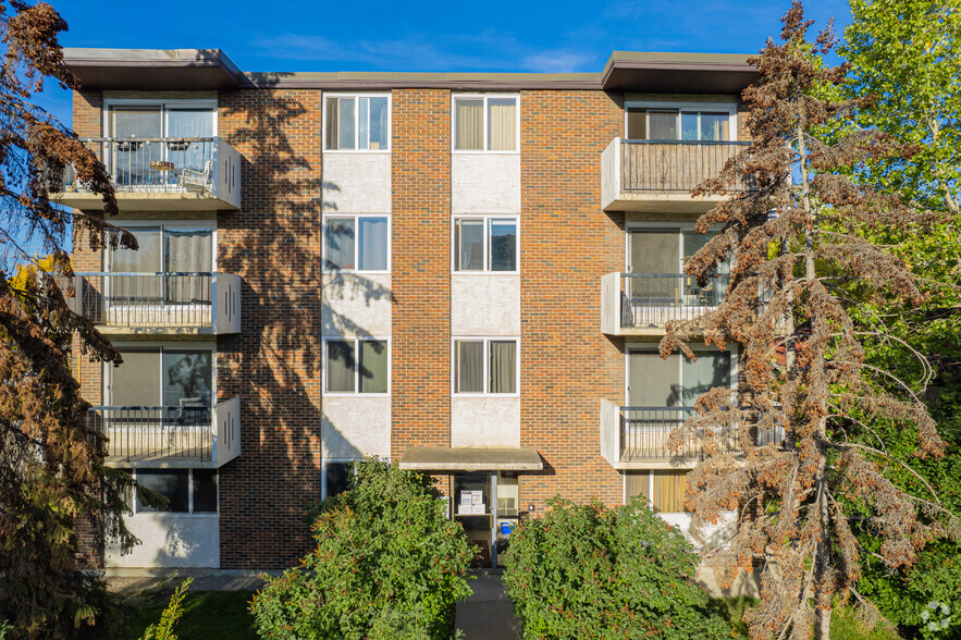 623 9A St NW, Calgary, AB for sale - Primary Photo - Image 1 of 5