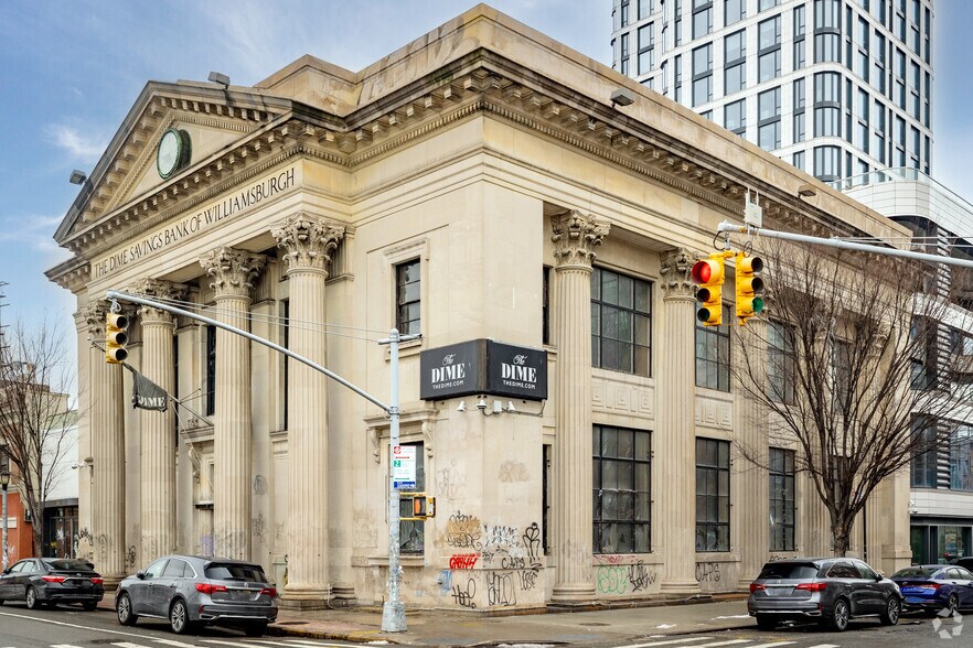 209 Havemeyer St, Brooklyn, NY for lease - Building Photo - Image 1 of 1