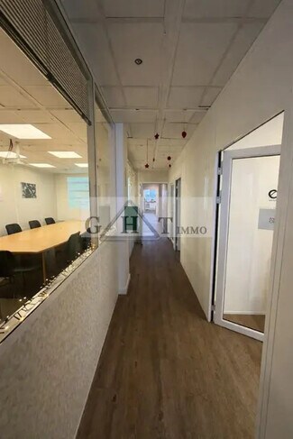 Plus de détails pour Bureau à vendre