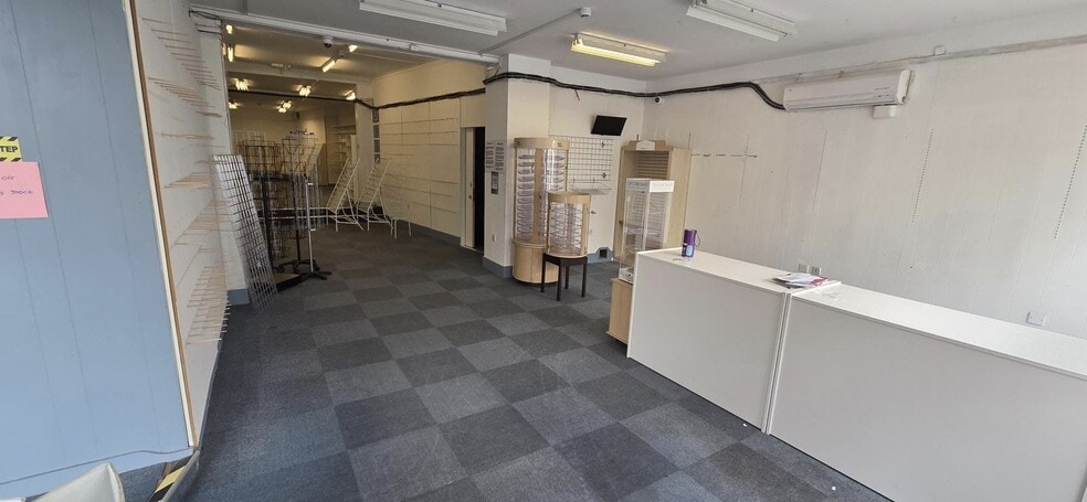 34-40 High St, Seaford for lease - Building Photo - Image 3 of 10