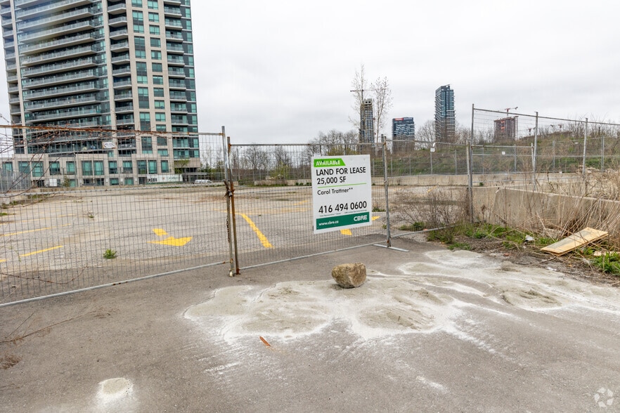 59 Research Rd, Toronto, ON for sale - Building Photo - Image 2 of 2