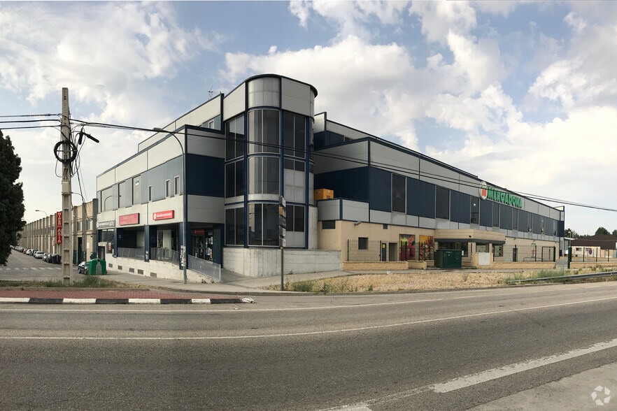 Calle de Ramón y Cajal, 60, Daganzo de Arriba, Madrid for lease - Primary Photo - Image 1 of 3