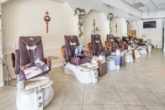 500 N Main St, Marion, NC for lease Interior Photo- Image 2 of 13