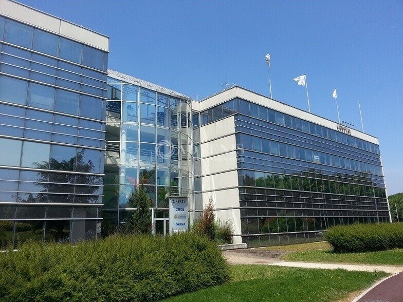6 Rue Hélène Boucher, Guyancourt à louer - Photo du bâtiment - Image 1 de 5