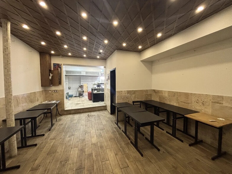 8-10 Avenue De Fontainebleau, Le Kremlin-Bicêtre for lease - Interior Photo - Image 3 of 11