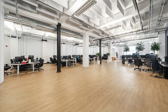 4760 Rue Acorn, Montréal, QC for lease Interior Photo- Image 2 of 9