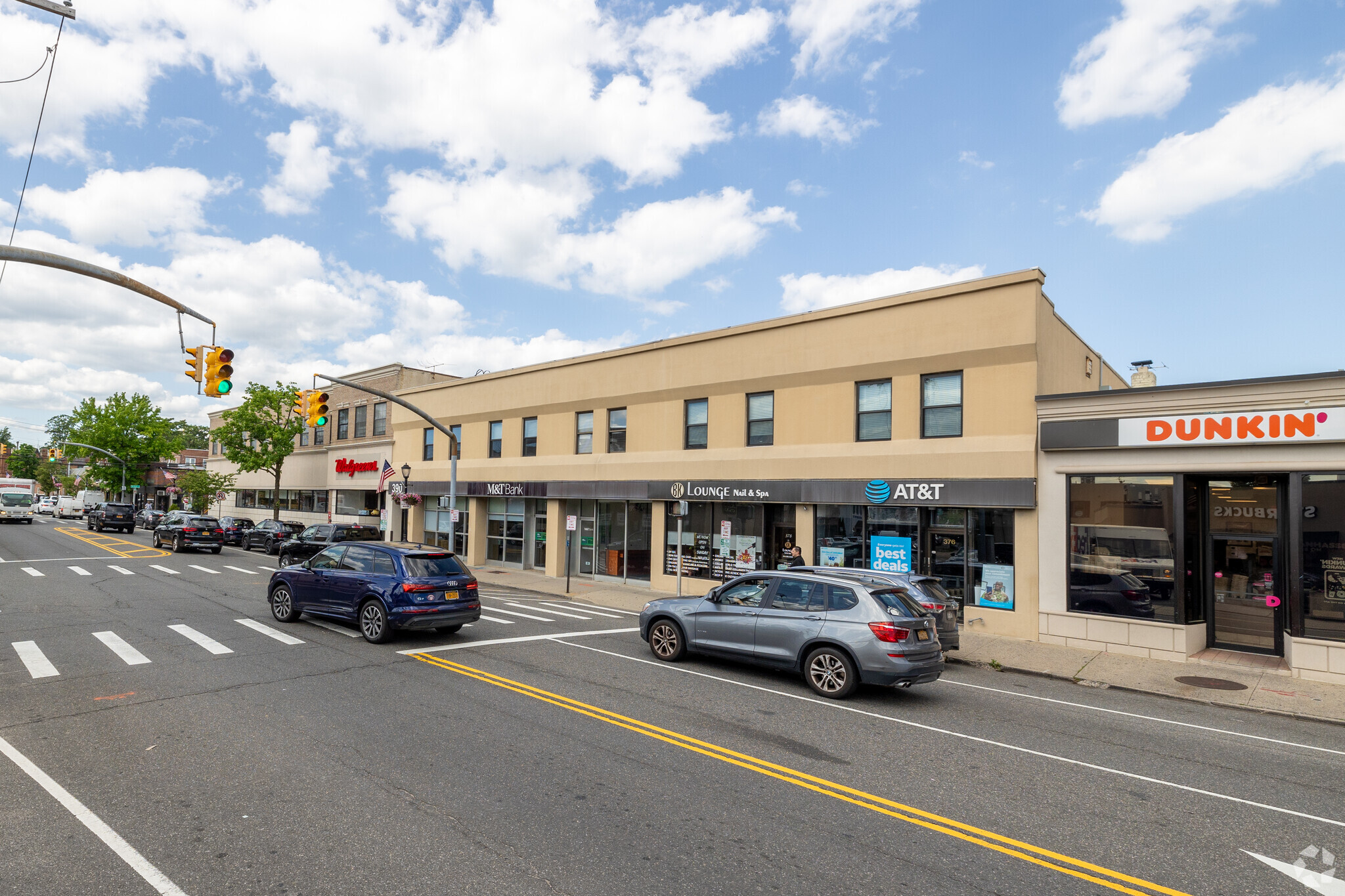 376-390 Plandome Rd, Manhasset, NY for sale Primary Photo- Image 1 of 9