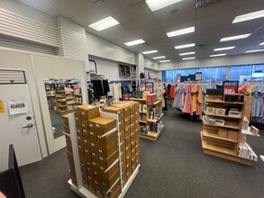 643 N State N, Lindon, UT for lease Interior Photo- Image 2 of 14