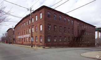 Plus de détails pour 28 Anawan St, Fall River, MA - Bureau/Commerce de détail, Industriel à louer