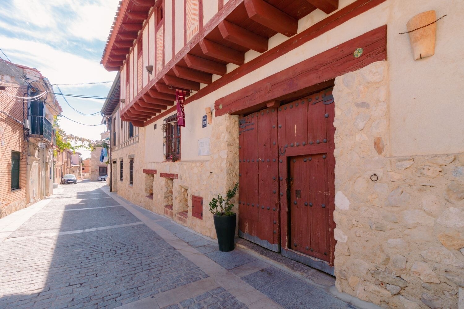 Services hôteliers dans Buitrago del Lozoya, Madrid à vendre Photo du bâtiment- Image 1 de 47