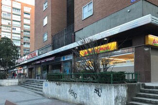 Plus de détails pour Multi-résidentiel à vendre