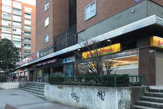 Plus de détails pour Multi-résidentiel à vendre