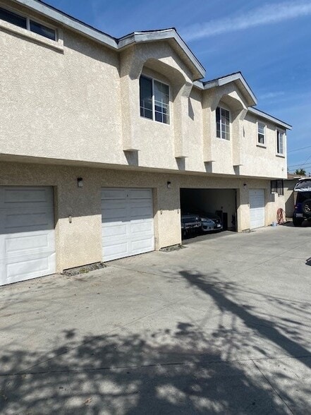 6633 1/4 Pine Ave, Bell, CA à vendre - Photo du bâtiment - Image 2 de 8