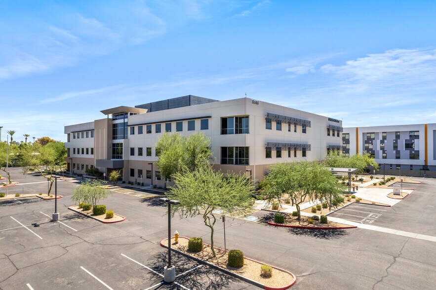 3003 N 3rd St, Phoenix, AZ à louer - Photo du bâtiment - Image 2 de 9