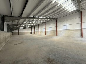 Church Ln, Southampton for lease Interior Photo- Image 2 of 4