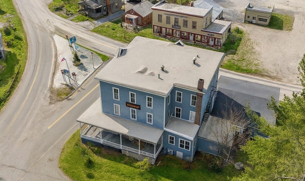 6 Olmstedville Rd, Pottersville, NY à vendre - Photo du bâtiment - Image 3 de 42