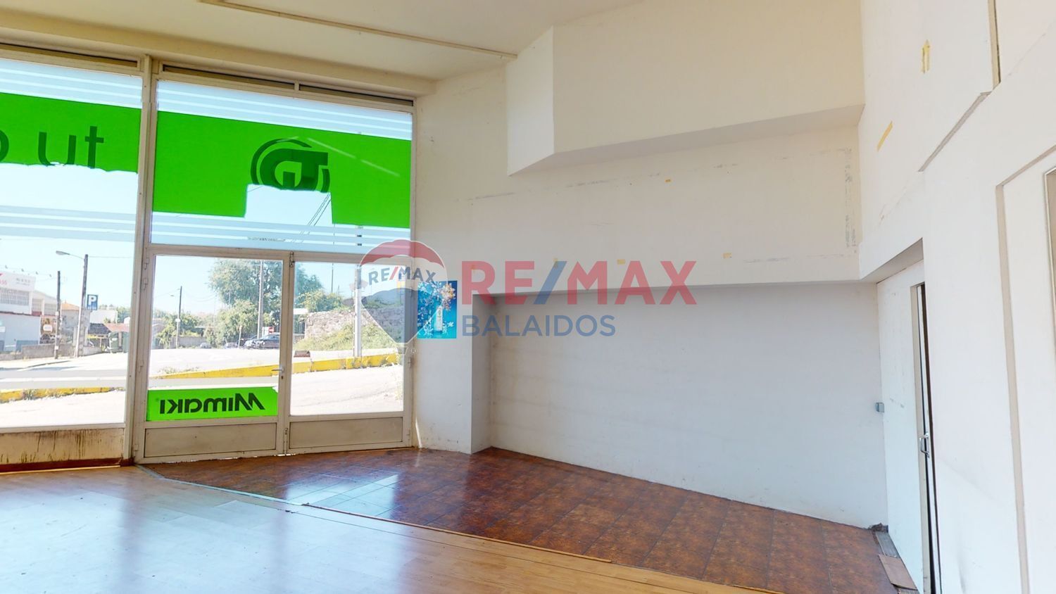 Retail in Vigo, Pontevedra for sale Primary Photo- Image 1 of 39