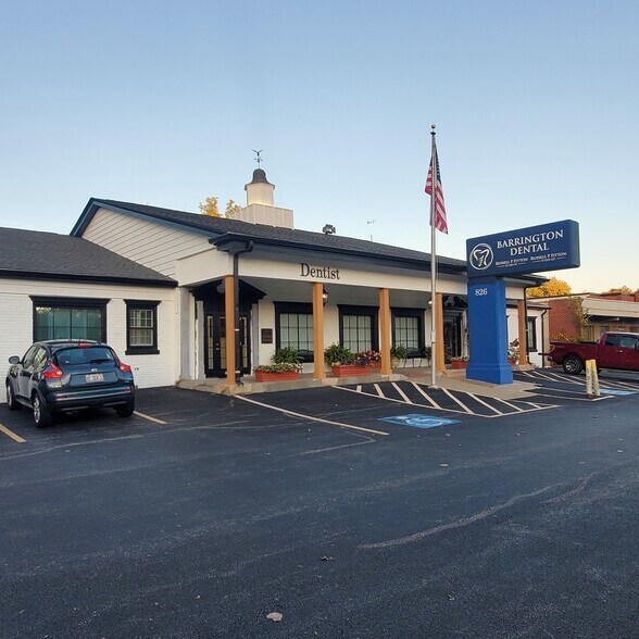 820-826 S Northwest Hwy, Barrington, IL à louer - Photo du bâtiment - Image 2 de 6