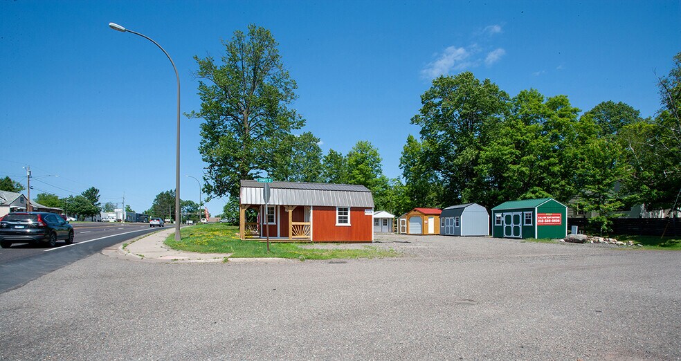 516 Sunnyside Dr, Cloquet, MN à vendre - Photo principale - Image 1 de 9