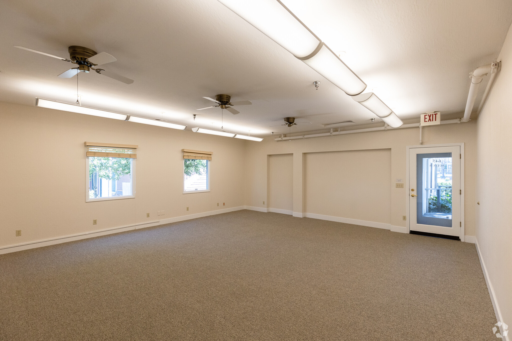 645-651 Broadway, Sonoma, CA for lease Interior Photo- Image 1 of 1