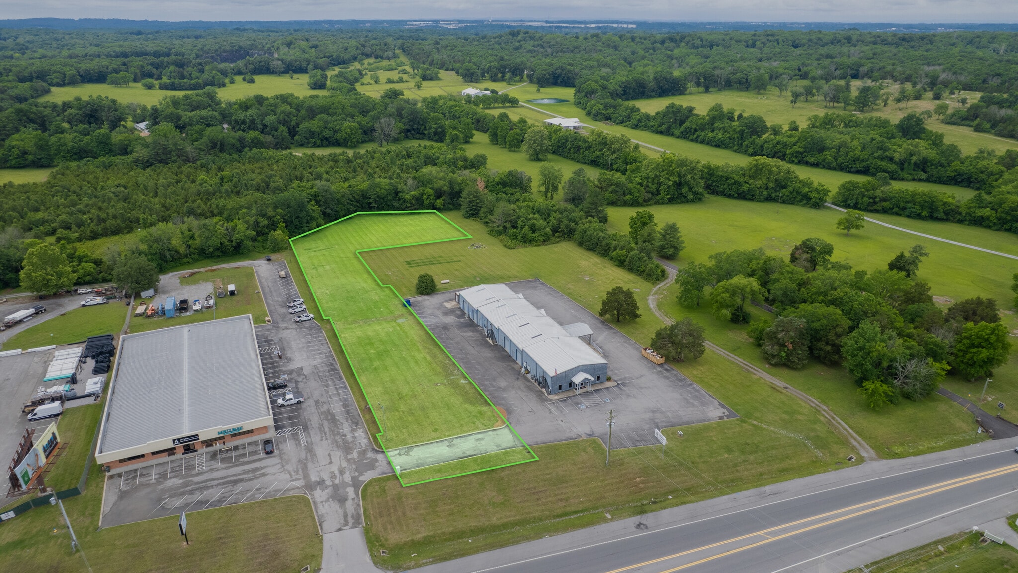 7104 Lebanon Road, Mt Juliet, TN à vendre Photo du bâtiment- Image 1 de 9
