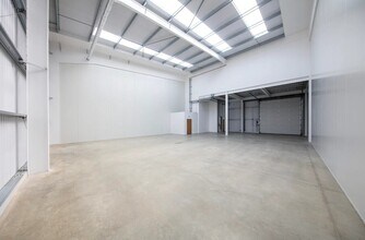 Vulcan Way, Wimborne for lease Interior Photo- Image 1 of 3