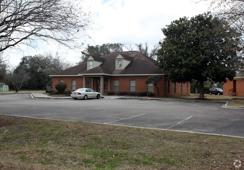 1001 N Fraser St, Georgetown, SC à louer - Photo du bâtiment - Image 2 de 15