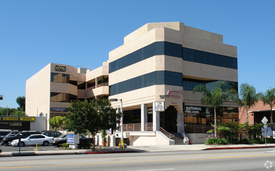 16430 Ventura Blvd, Encino, CA for lease - Primary Photo - Image 1 of 2