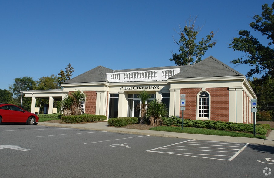 8916 Albemarle Rd, Charlotte, NC for sale - Primary Photo - Image 1 of 2