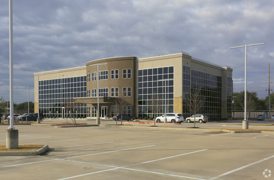 23530 Kingsland Blvd, Katy, TX for lease - Primary Photo - Image 1 of 12