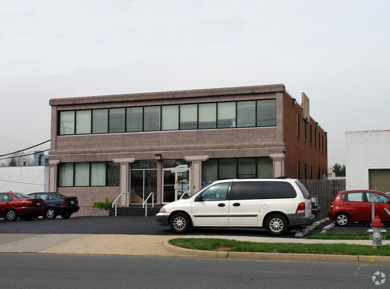 2724 Dorr Ave, Merrifield, VA à louer - Photo du bâtiment - Image 3 de 6