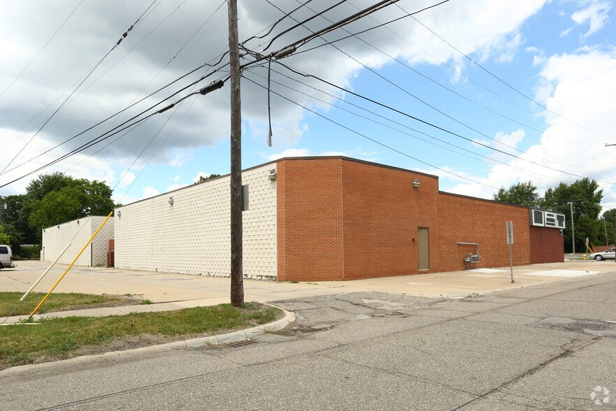 20219-20251 Carlysle St, Dearborn, MI à louer - Photo du bâtiment - Image 2 de 9