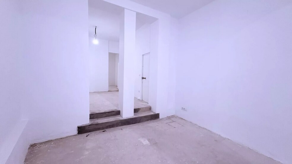 Multifamily in Madrid, Madrid for sale - Building Photo - Image 2 of 4