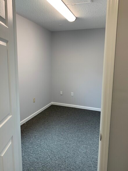 1504 Azalea Dr, Myrtle Beach, SC à vendre - Photo du bâtiment - Image 3 de 16