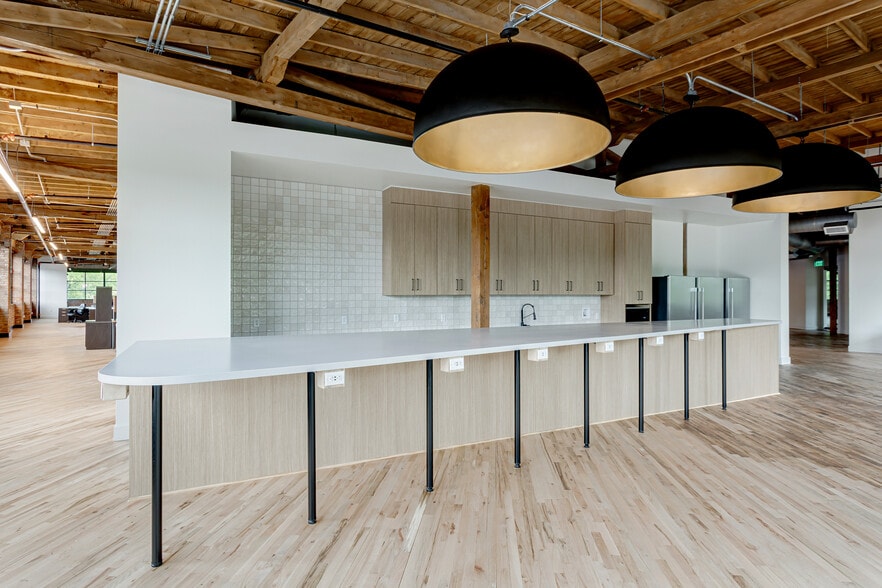 706 19th Ave N, Nashville, TN for lease - Interior Photo - Image 2 of 6